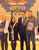 Игорь Винников поздравил тренера нефтеюганских хоккеистов с юбилеем